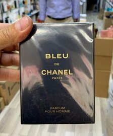 Bleu de Chanel Paris